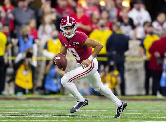 Alabama QB Bryce Young leaves the pocket